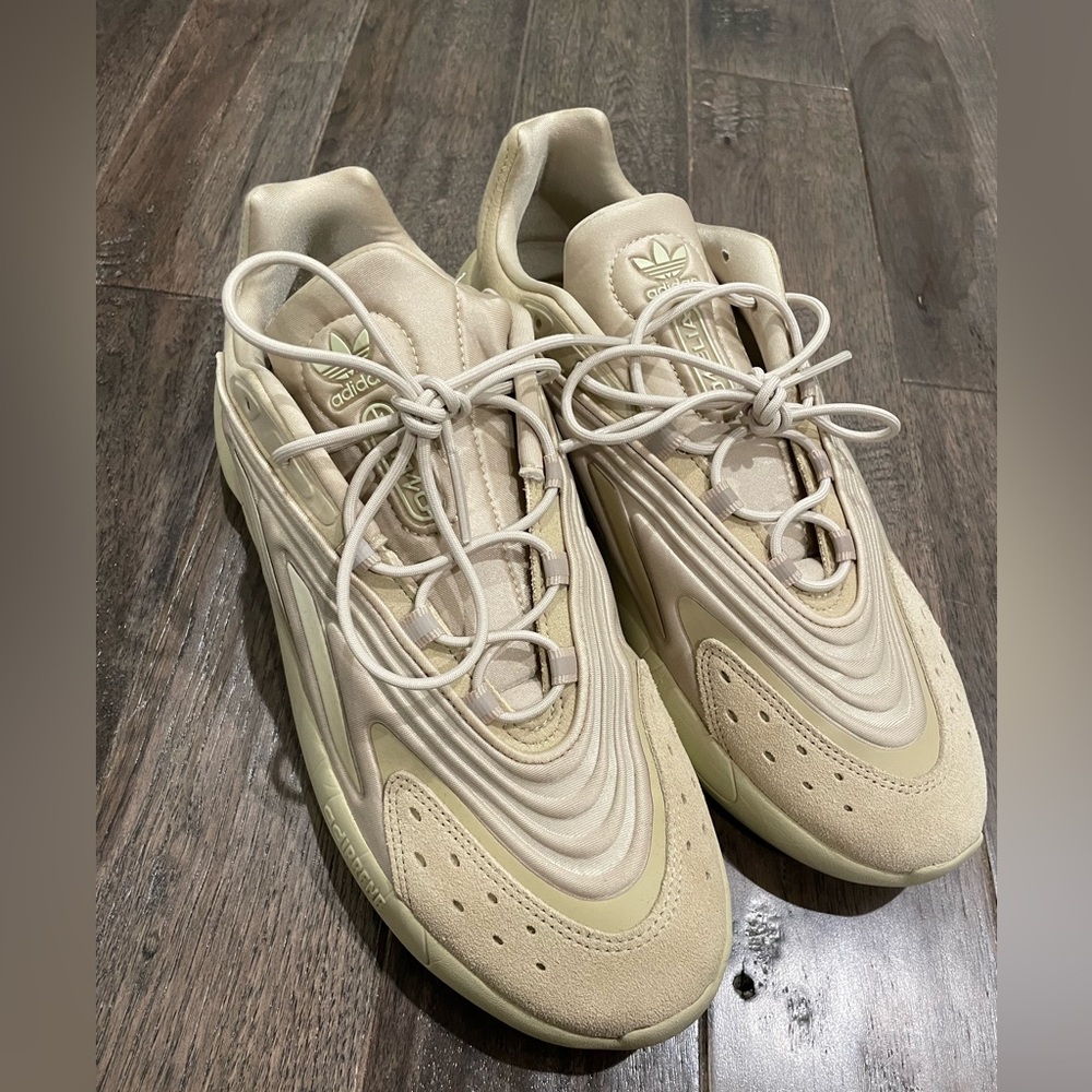 Adidas Ozelia